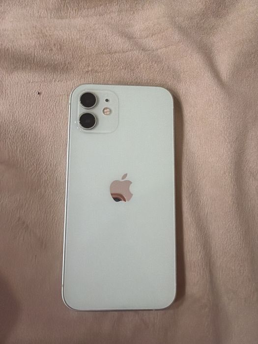 iPhone 12 зеленый