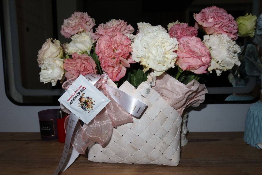 Цветы свежие гвоздика