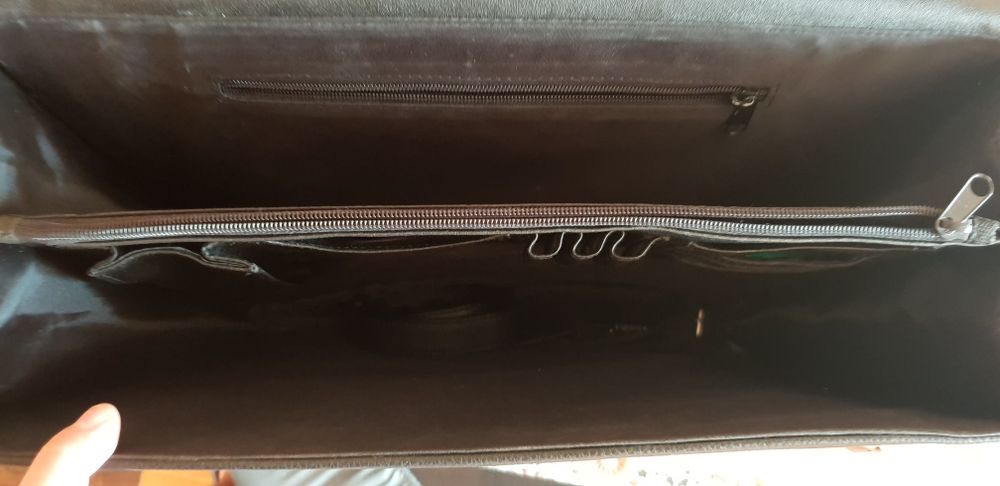 Мъжка кожена чанта