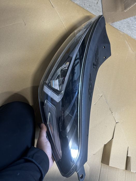 Far stânga hyundai tucson facelift.cod:92101D7600.