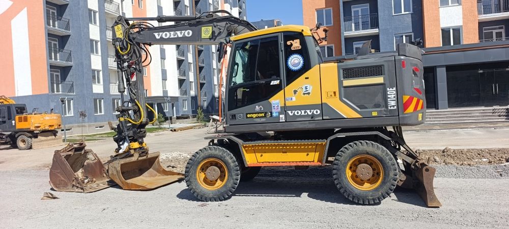 EW140E Uzbda yagona tiltrotatorlik ekskovator xizmati Toshkent boylab