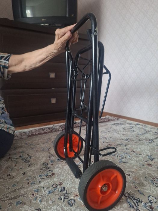 Продам тележку (ручную)