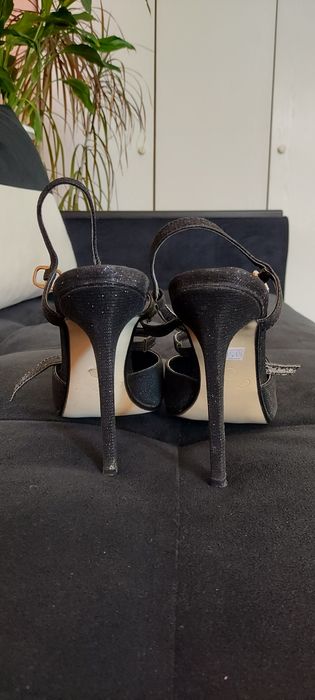 Елегантни дамски обувки