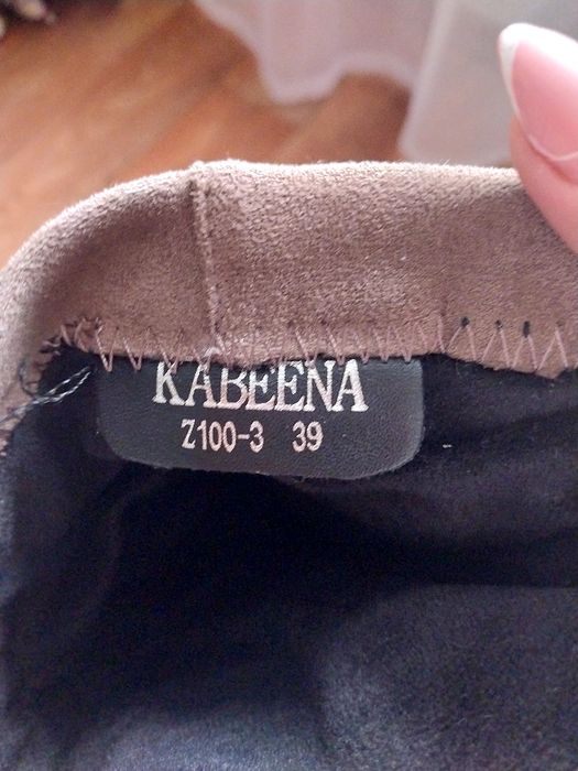 Продам весенние сапоги