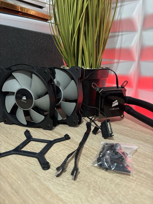 Водно охлаждане Corsair Hydro Series H80i