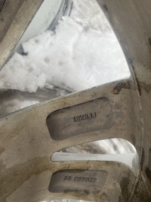 Продам диски на 18 5/114.3