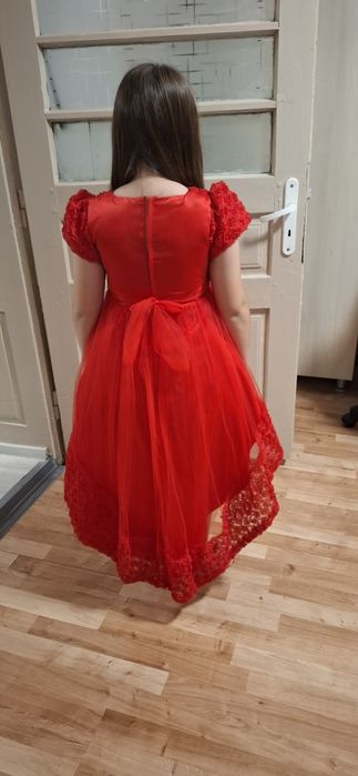 Rochiță  roșie cu trena