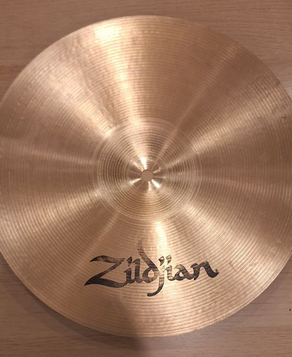 Здравейте!Прадавам Zildjian"13 avdeis thin crash.140 €