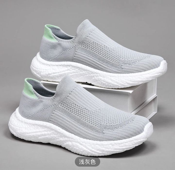 Легкие кроссовки