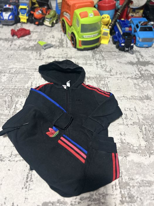 Vand trening adidas marine 2-3 ani