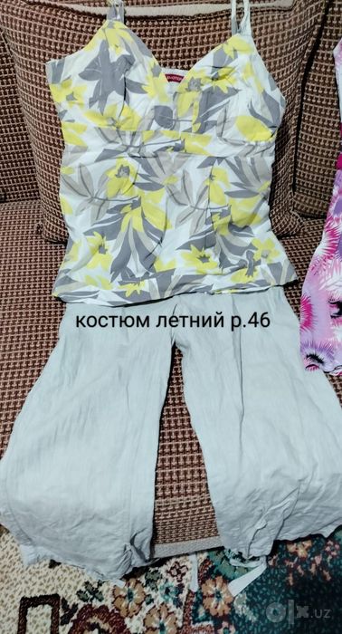 Отдам даром женские вещи