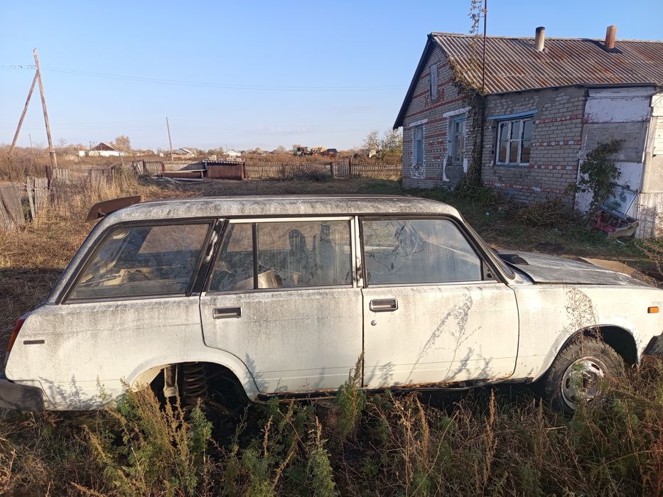 Продам машину ваз 21004