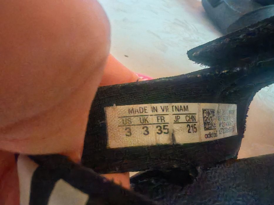 Сандали Adidas 35 номер
