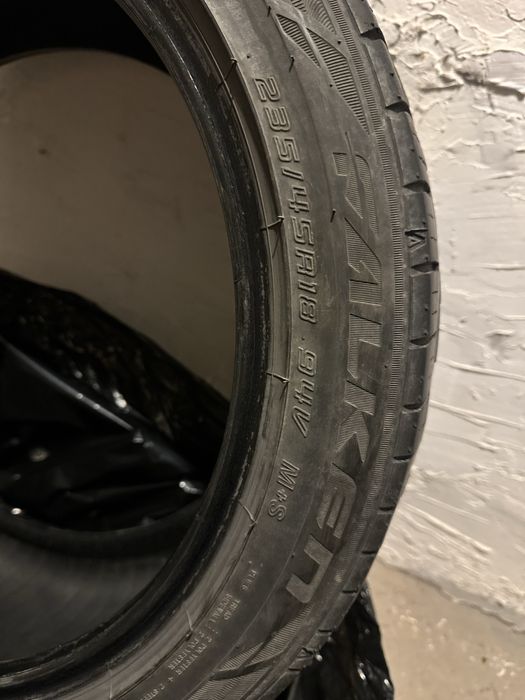 Летный шины в хорошем состаяние