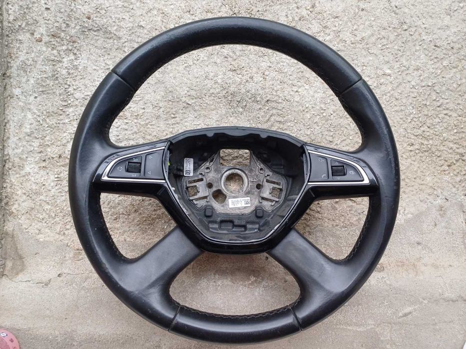 Volan piele Skoda cu comenzi butoane 5E0919719F