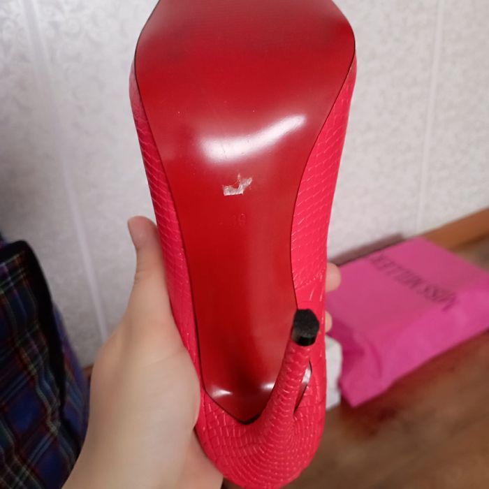 Продам туфли на высоком каблуке