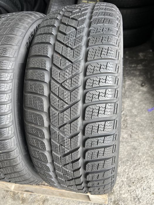4 anvelope de iarna 225/45/18 Pirelli 6-7 mm!