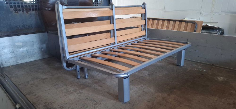 De vanzare canapea extensibila 140 x 190 cm