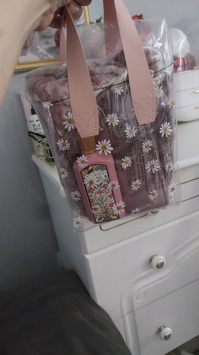 GUCCI FLORA 100 ml originally , (плюс подарок)