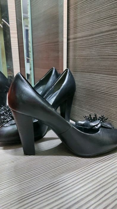 Продам новые туфли