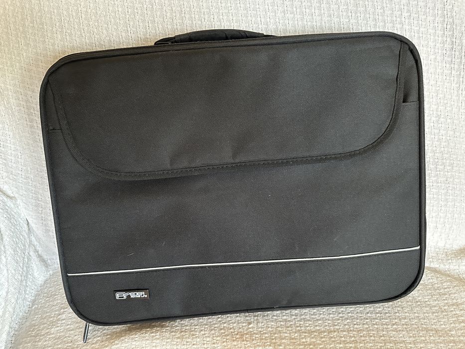 Лаптоп Asus F705Q 17.3” AMD Quad core, 2019та година