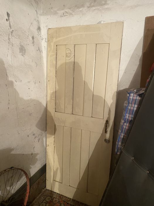 Продаю двери по 4000