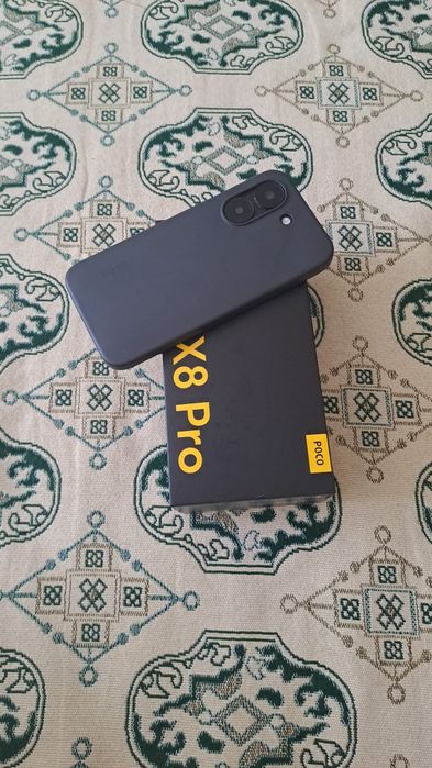 Продаётся Poco 8x pro