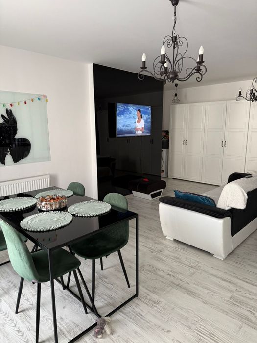 Apartament 3 camere, 63, 80mp + terasă 12 mp, spațios și luminos