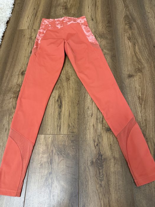 Спортен клин и топ Adidas