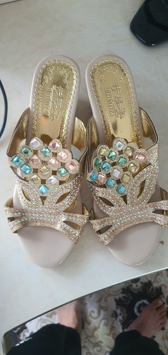 Jeskiy Tufli 36 razmer