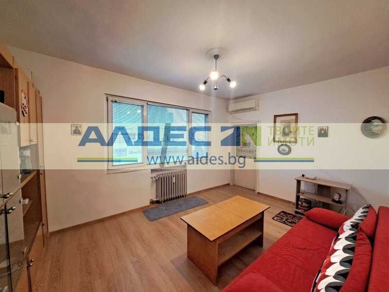 Продава се Двустаен апартамент в София, Оборище - 65 кв.м за 4077 €/кв.м - Снимка #2