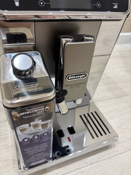 Кофемашина DeLonghi PrimaDonna Elite