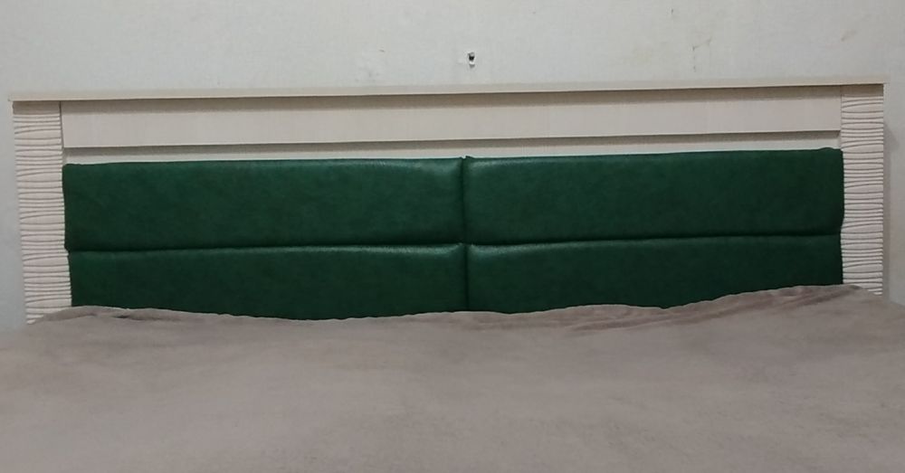 Продам кровать с матрасом размер 160х200