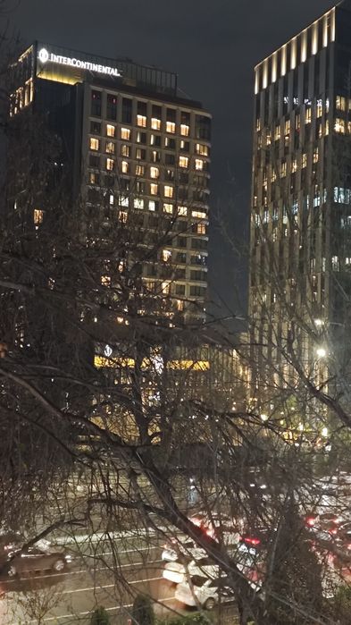 Без Маклер Ц2 детский мир 2х комнатная новая после ремонта.  Своя