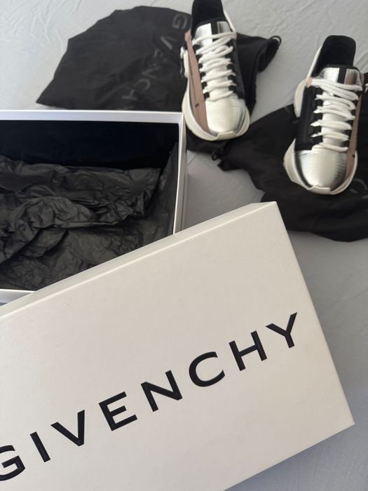 Adidasi Givenchy
