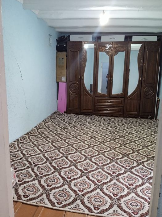 Samarqandıskı Demir Hotel pavarotida 1,1 sotixli hovli sotıladi