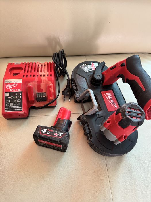 Fierastrau banda pamblica Milwaukee M12BS 12v+baterie4+incarcator fast