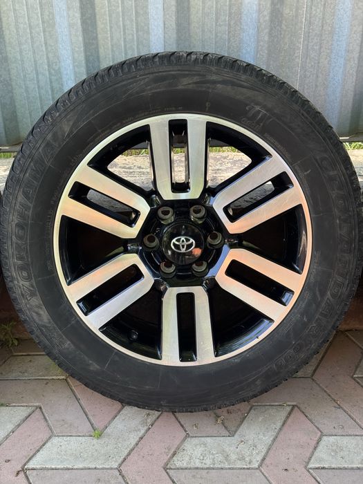 Продам диски с резиной r20, от 4runner
