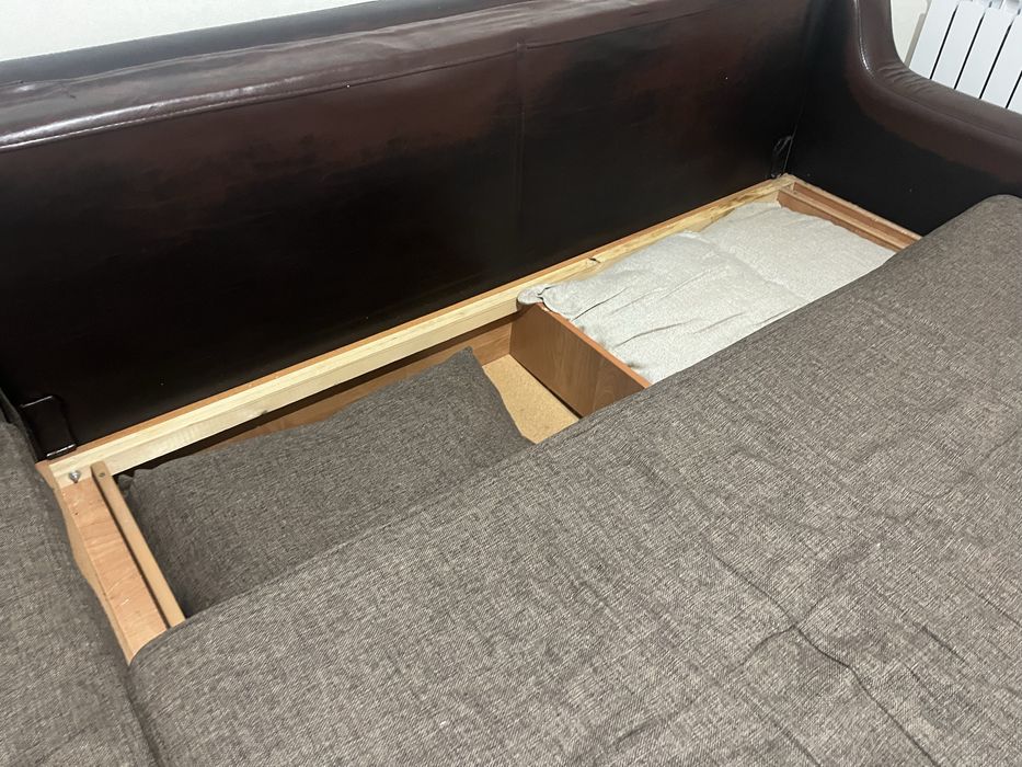 Продается выдвижной диван.