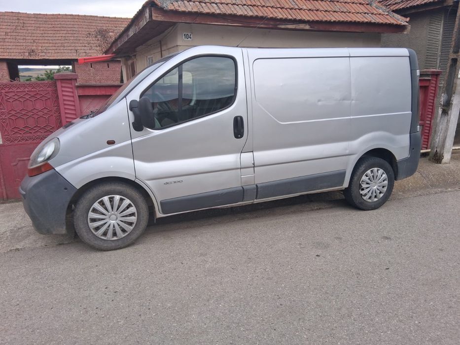 Transport marfuri, materiale de constructii si motociclete