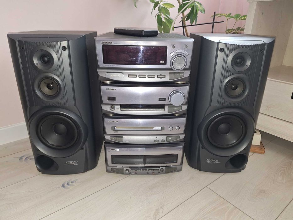 Продавам аудио система KENWOOD