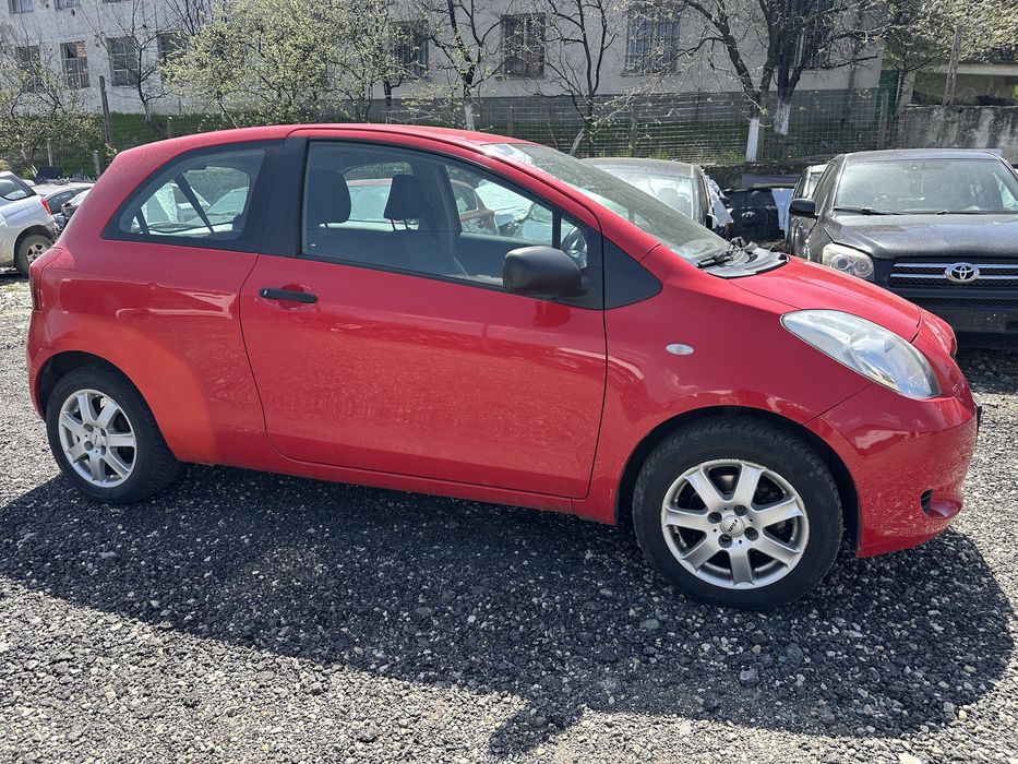 Toyota Yaris Тойота Ярис 1.0 vvti 69 кс На части!