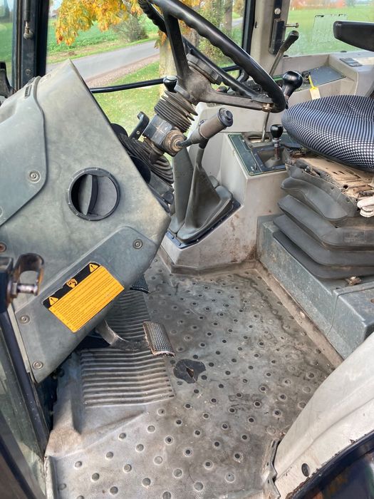 Tractor Deutz Fahr 6.21, 117 cai, cupă și furcă