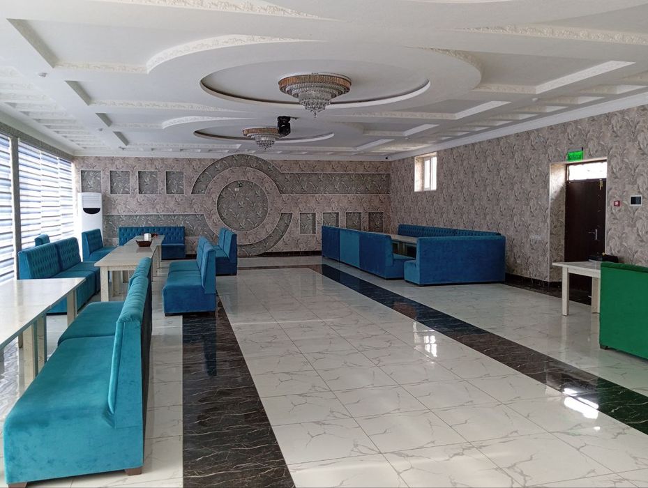 Тайер бизнес учун жой Икки каватли умумий овкатланиш учун чойхона