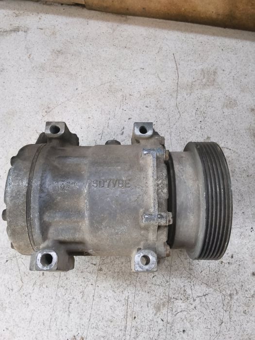 Compresor clima AC Dacia  Logan, MCV. Cod 8200603434.