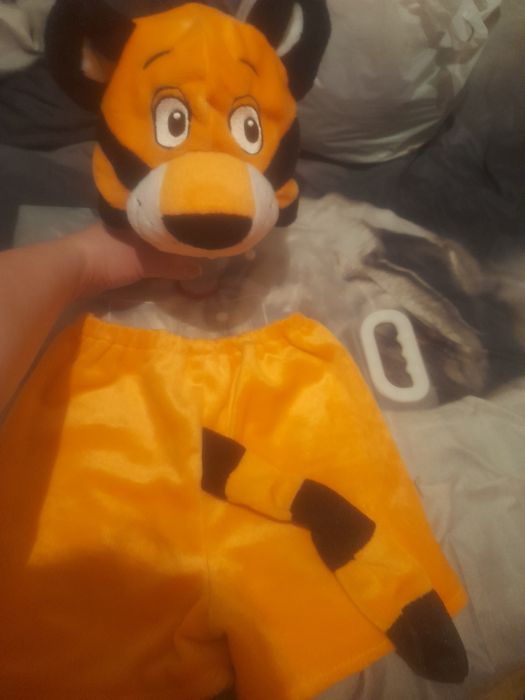 Продам новогодние костюмыы