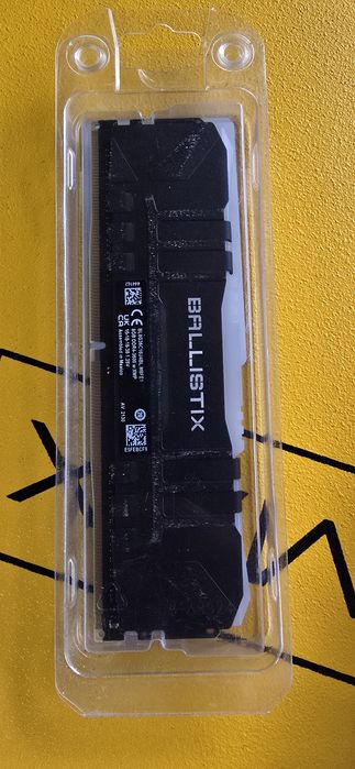 RAM Memorie Crucial RGB 8GB DDR4 3600 Mhz Cl16 XMP Nou Sigilat