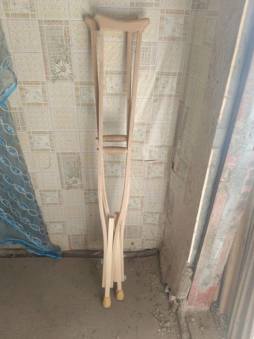 Костыль подмышечной