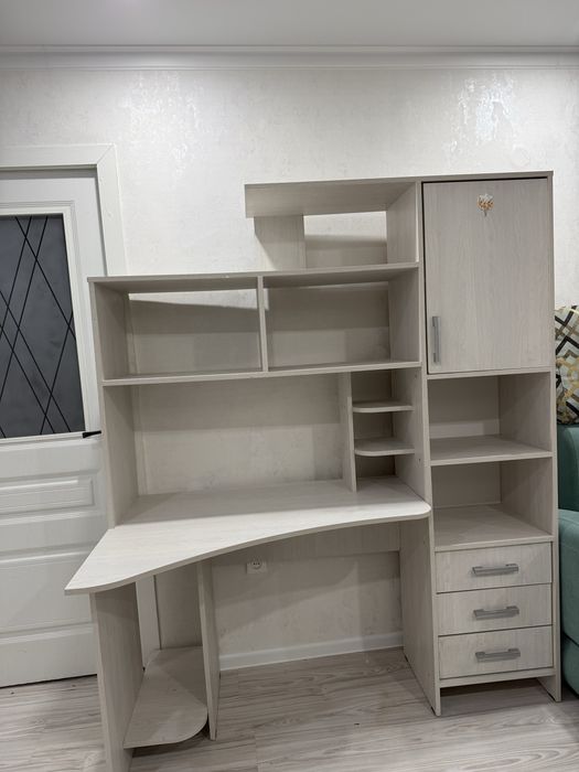 Шкаф подойдет для компьютеров и т.д.