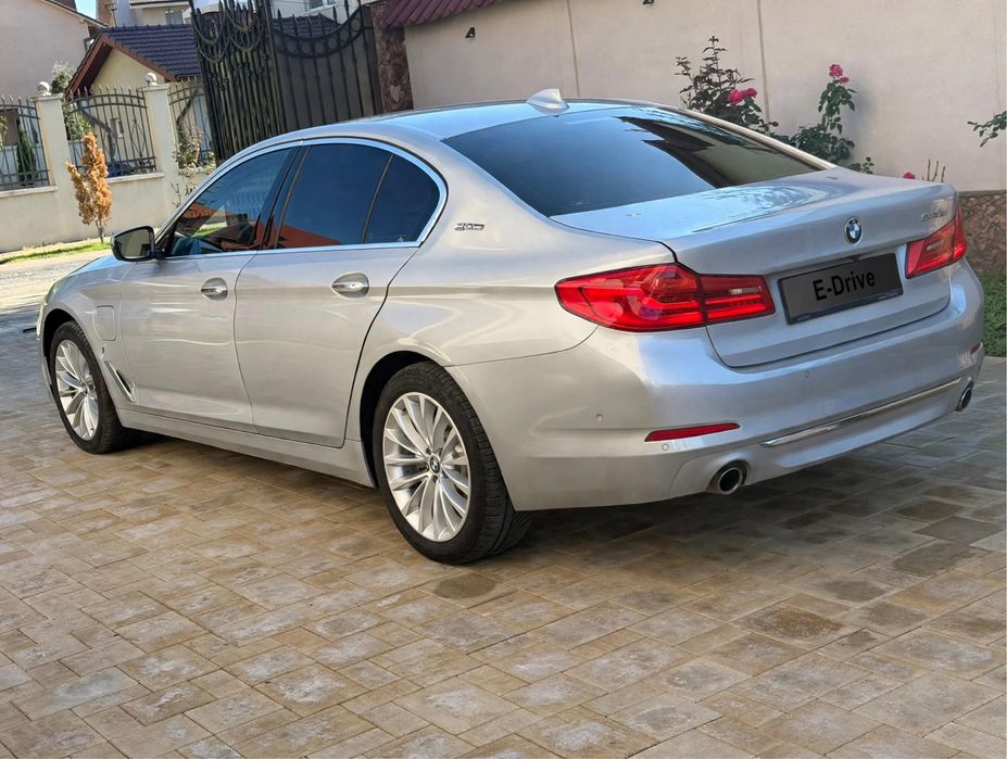 BMW Seria 5 2018 — imagine 3